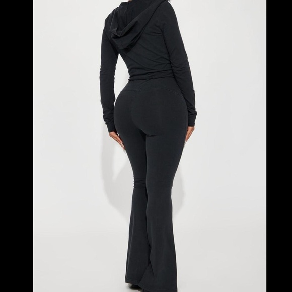 Fashion nova hoodie and pants set - Picture 6 of 6